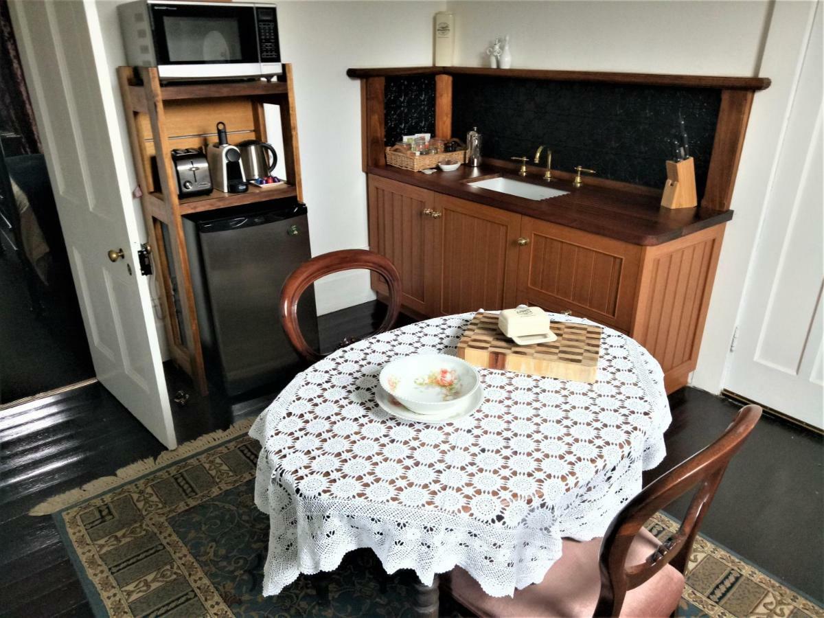 Oakdene Heritage Accommodation St Marys ภายนอก รูปภาพ